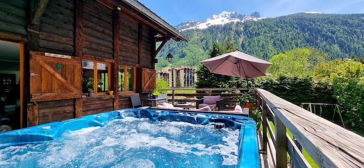 Chalet Falcon - Spacious Chalet with Hot Tub - Chalets for Rent in Chamonix-Mont-Blanc,  Auvergne-Rhône-Alpes, France - Airbnb