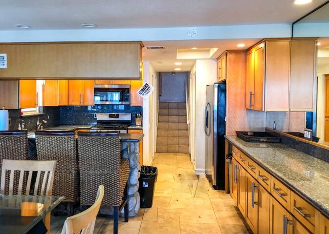 True Oceanfront Beach House gallery image 3