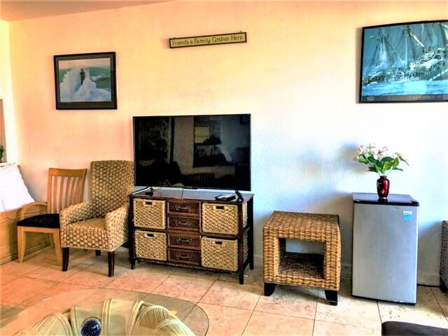 True Oceanfront Beach House gallery image 4