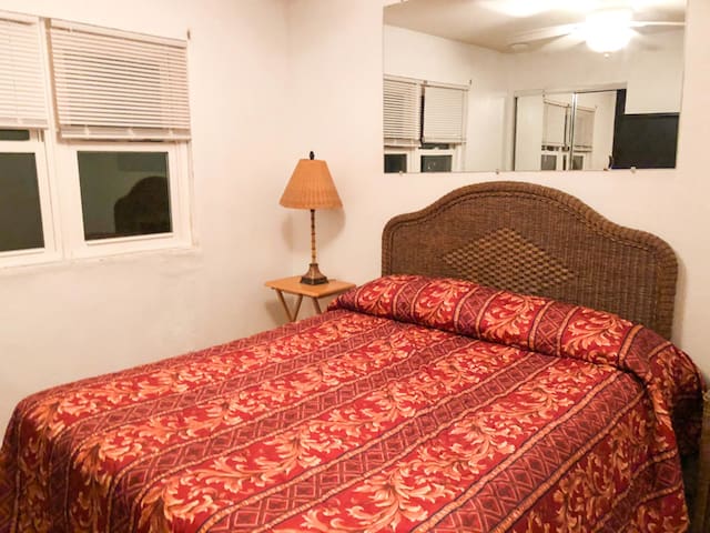 True Oceanfront Beach House gallery image 2