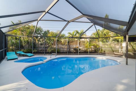 Marlin Pool House w/Game Room, Mini Golf & FirePit