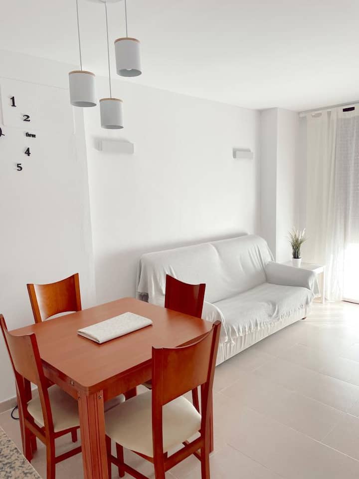 Sunrise- Few Mins Beach, With Pool And Wifi - El Vendrell