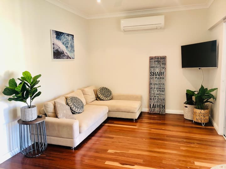 Nelson Bay Getaway - Short Walk To Two Beaches - Port Stephens