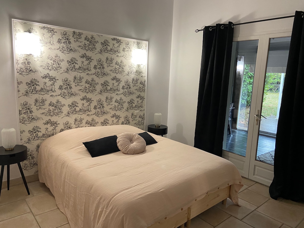 卧室160号床，带淋浴间