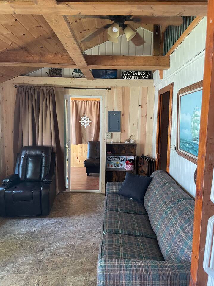 Houghton Lake Cabin Rentals Resort and Cottage Rentals Airbnb