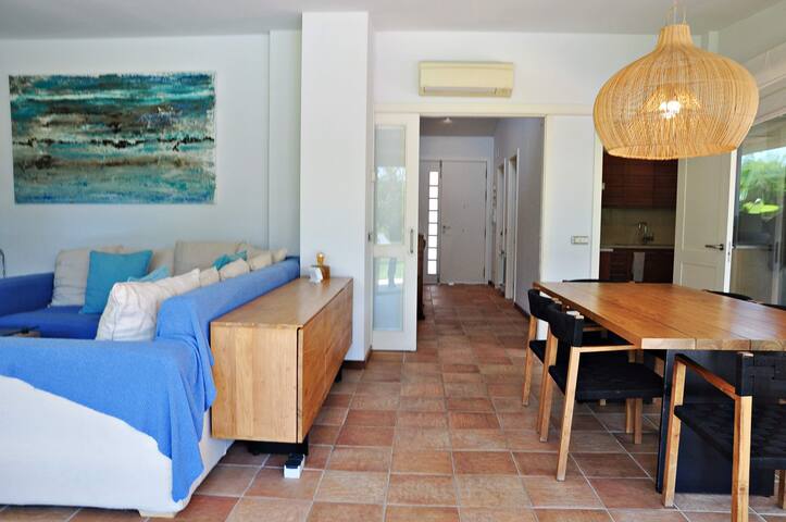 Villa Torrent (Costa Brava), con piscina privada gallery image 5