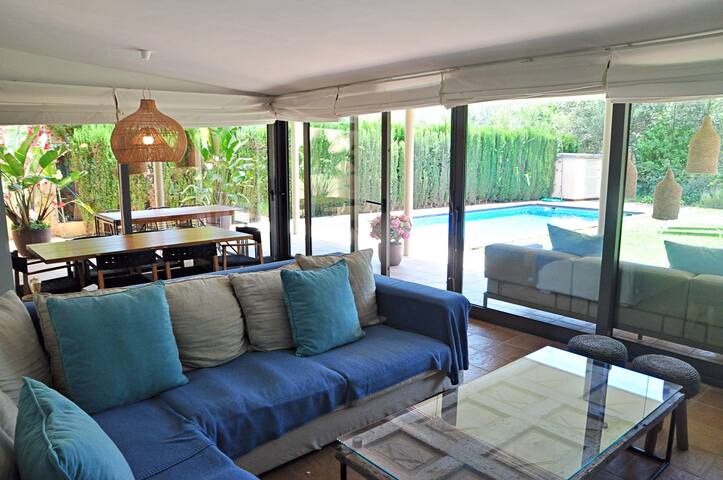 Villa Torrent (Costa Brava), con piscina privada gallery image 4