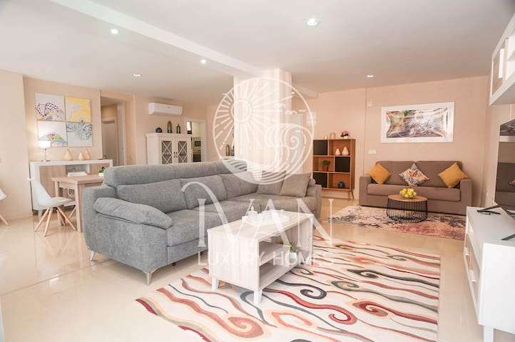 Ivan Luxury Homes managed Airbnb listing 1