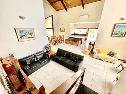 Successful Airbnb property: Canastra Villa Glória - 8 bedrooms - Up to 25 people in São João Batista Do Glória
