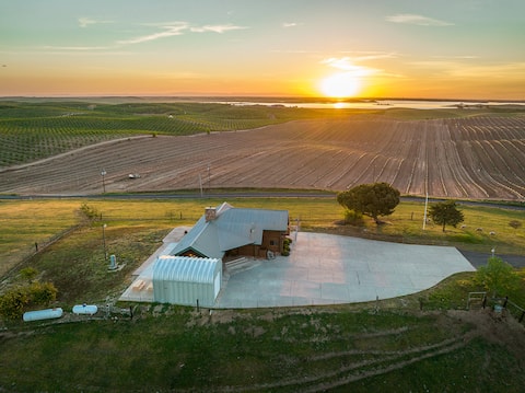 Farm Stay at the Bell-Zwart Lodge