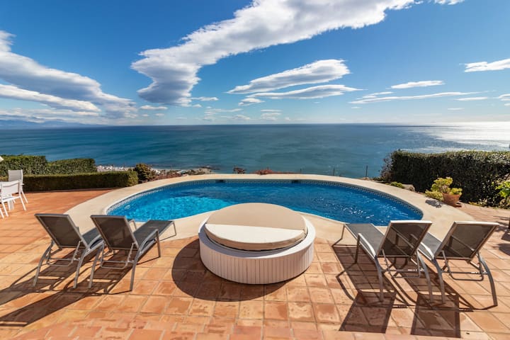 Alquila del sol managed Airbnb listing 1