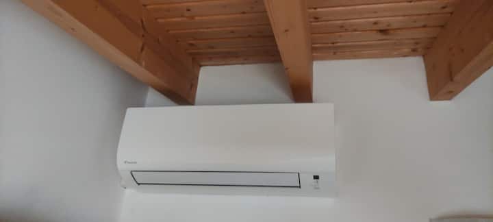 4 x "Daikins" i ri Airco në dhomat e ndenjes dhe të gjumit