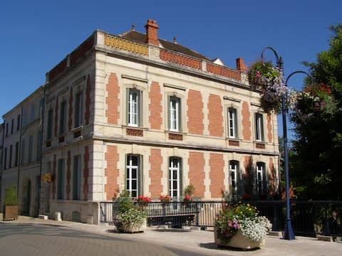 Beautiful Grand Villa to rent in South West France