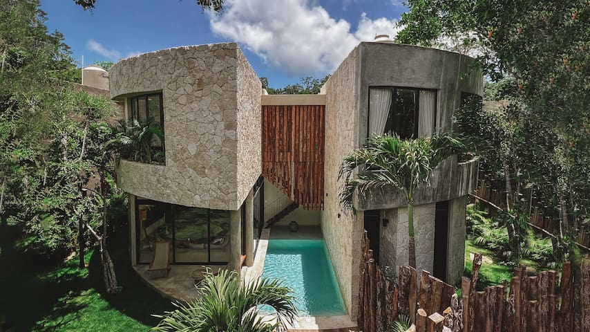 LocoLuxury managed Airbnb listing 1