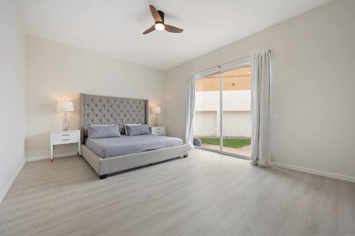 Суит с родителска спалня с двойно легло king size 