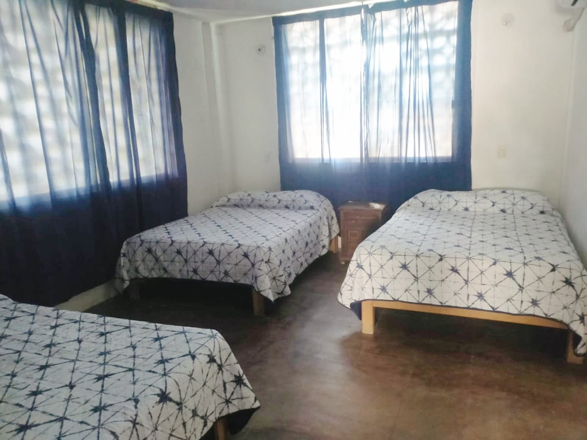 3号卧室，独立卫生间，空调