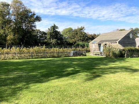 Detached house, quiet location with unobstructed views