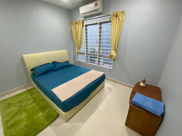 Შუა საძინებელი პირველ სართულზე 一楼中房