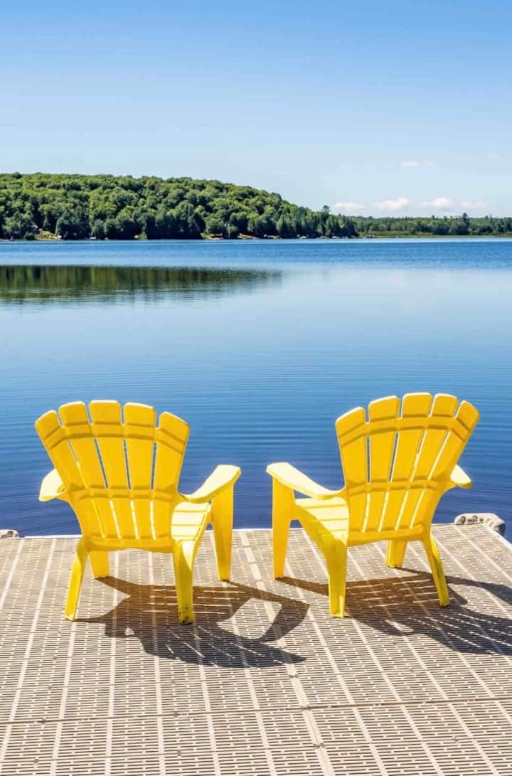Sunshine Shores Waterfront Cottage Cottages for Rent in Bracebridge