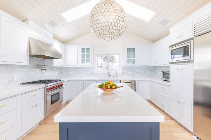 Mitchell’s Cove Ocean Front Home ~Panoramic Views! gallery image 3