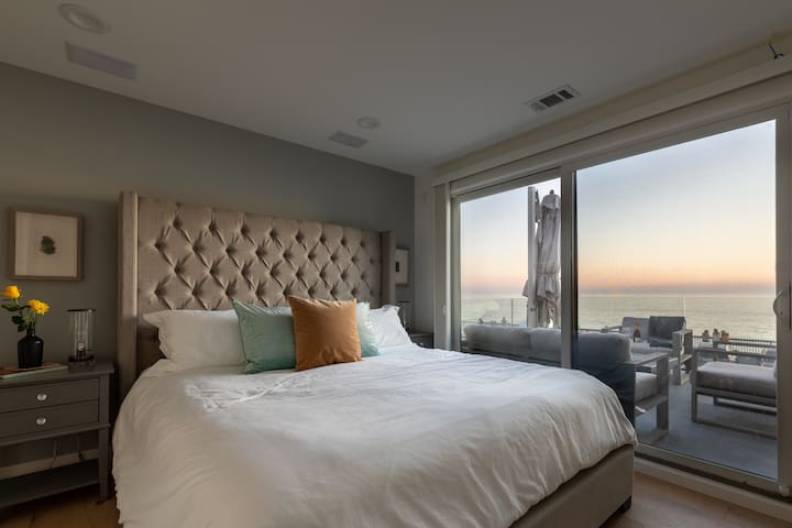 Mitchell’s Cove Ocean Front Home ~Panoramic Views! gallery image 2