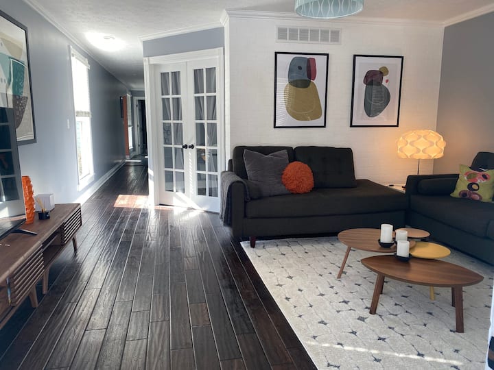Fletcher Place Bungalow-best Downtown Location! - Indianapolis, IN