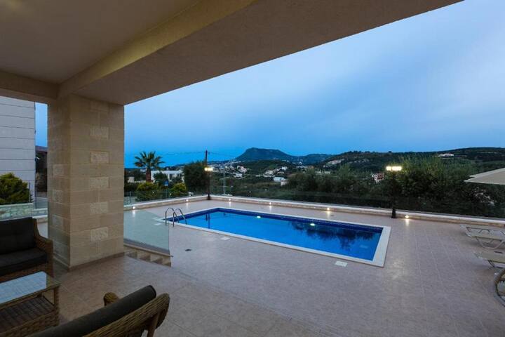 Villa Medina – Modern Stone Villa – groups/family gallery image 3