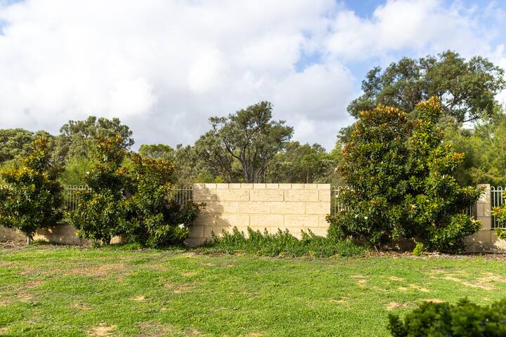 Magical Multi-Family Home- Huge Pool, Kid Friendly gallery image 5