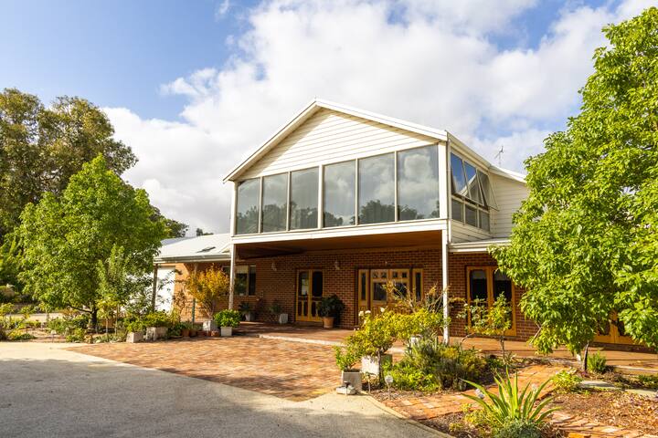 Magical Multi-Family Home- Huge Pool, Kid Friendly gallery image 3