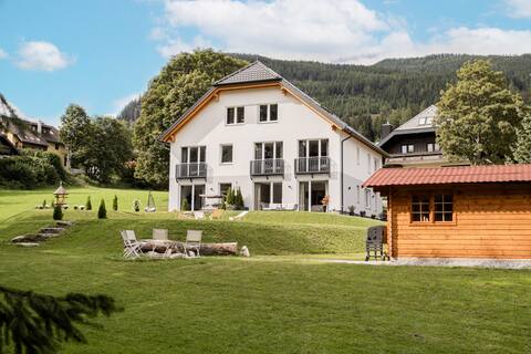 Luxury cottage in alpine idyll