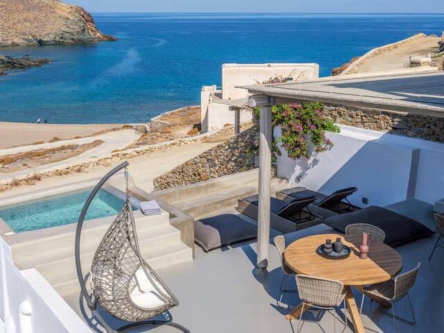 Christina Beach Front Villa Mykonos with Jacuzzi