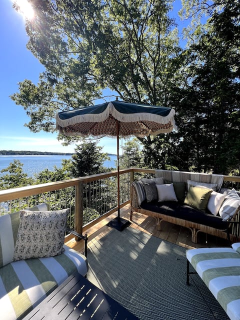 Beautiful Designer's Hideaway on the Maine coast!