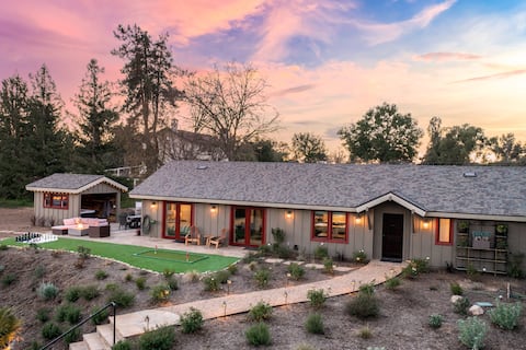 BRAND NEW Luxury Home (2bd/2.5ba) - Private Hottub