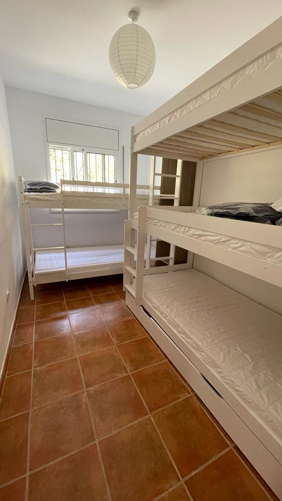 Спалня #4 (за 5 души)