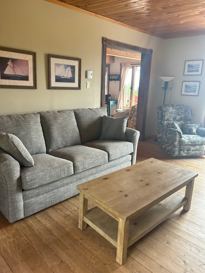 โซฟาเบดในห้องนั่งเล่น