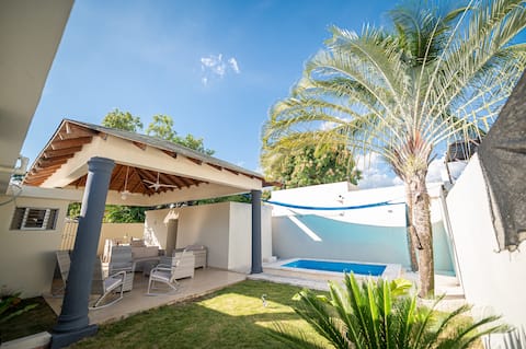 Charming 3 bed 3 bath home with a pool.