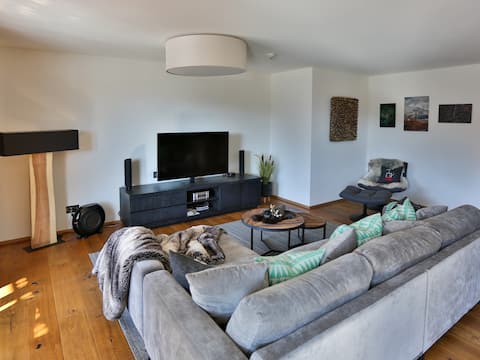 Top Airbnb: Exclusive apartment in a hotel with wellness in Laax