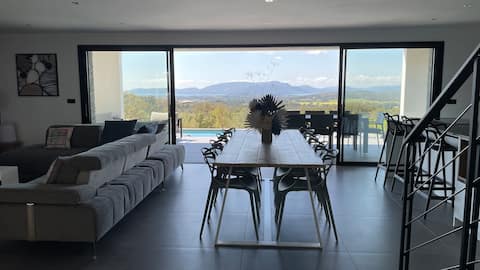 Top performing Airbnb: Villa Prisuccia, sea & mountain view, near the beach in Lecci