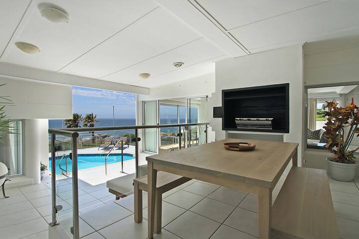 Broadlands Villa gallery image 4