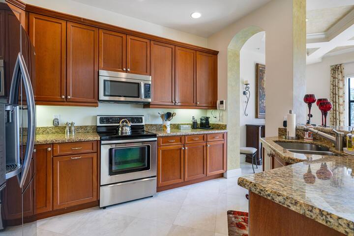 Las Olas Townhouse w. private Elevator 3Bed/3 Bath gallery image 5