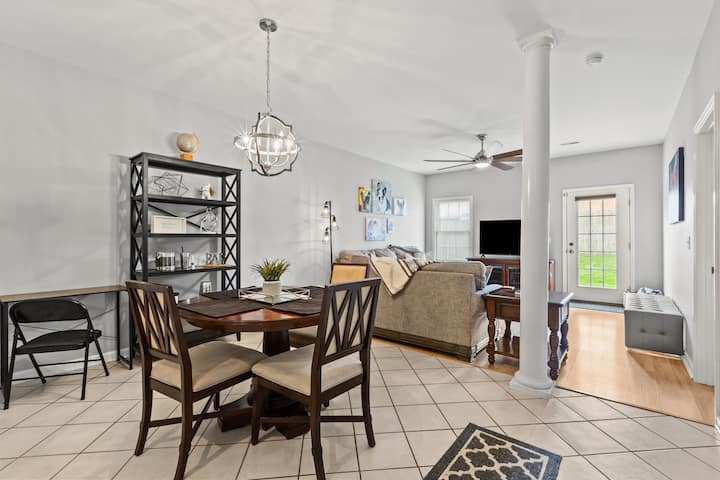 2 Beds/2 Full Baths, Fenced Yard, Pets Welcomed!