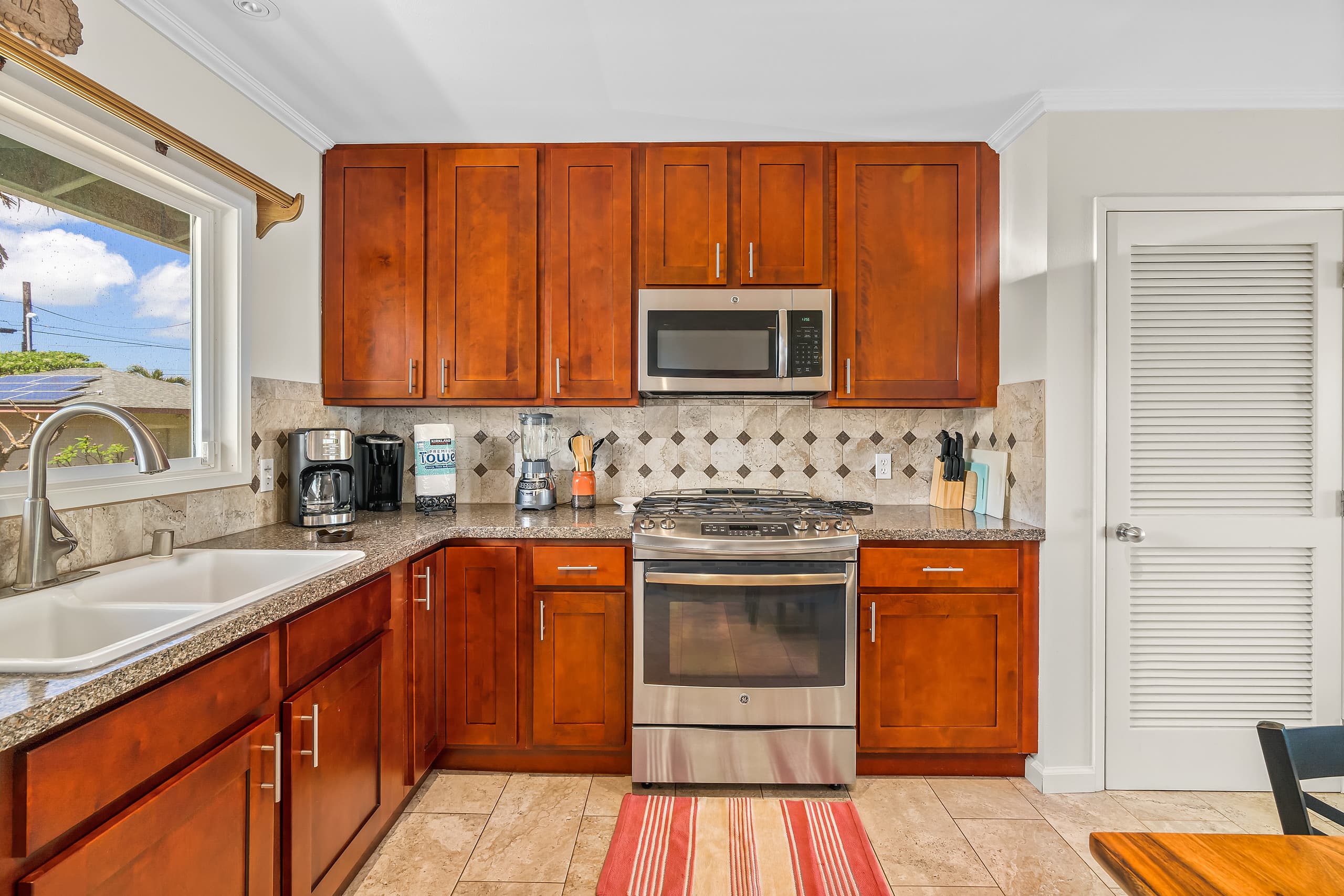 Home in Kapaa · ★4.96 · 4 bedrooms · 5 beds · 2 baths - Image 4