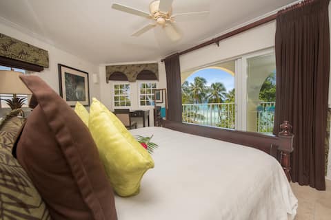 Shoreshire, Sapphire Beach: Sea, sand, pool-Bliss