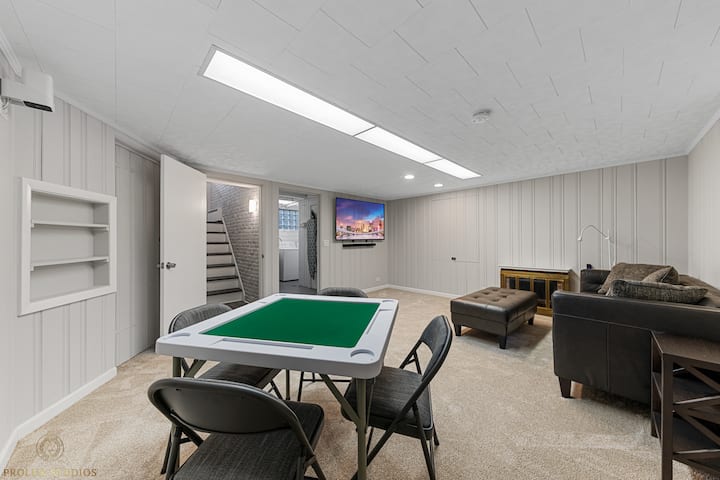 Sous-sol entièrement meublé. Il peut être aménagé en 4e chambre avec deux lits jumeaux ou un lit king size. 