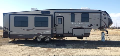 Lake Meredith cozy camper.