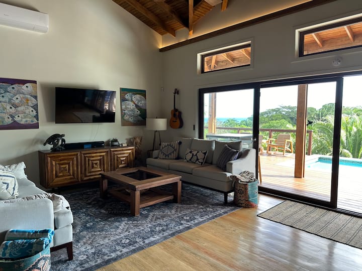 4 Bed, Private Pool+spa, Ocean View : Roatan - Honduras