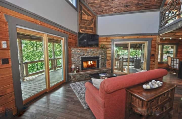 Hot Springs Hideaway - Hot Springs, NC
