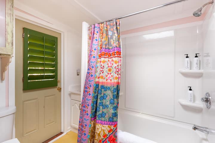 Topanga Locações Por Temporada E Acomodações Califórnia Estados Unidos Airbnb Topanga Locações Por Temporada E, Shower Curtains For 10 Foot Ceilings In Ecuador