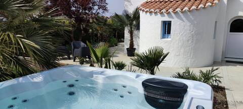 Pretty villa 400m from the sandy beaches