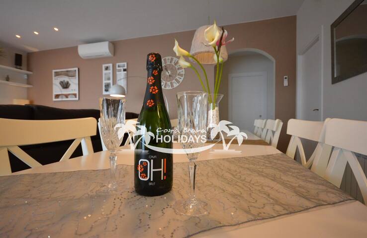 Costa Brava Holidays Villa Florada, Sea Views gallery image 3